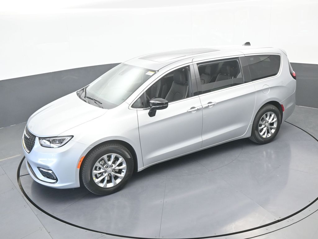 New 2026 Silver Mist Clearcoat Chrysler Limited image 48