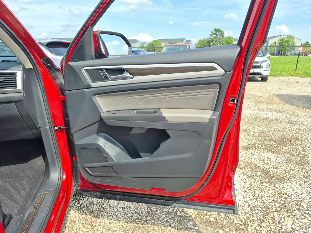 2022 Volkswagen Atlas 3.6L V6 SE w/Technology Red at DeMontrond Auto Country
