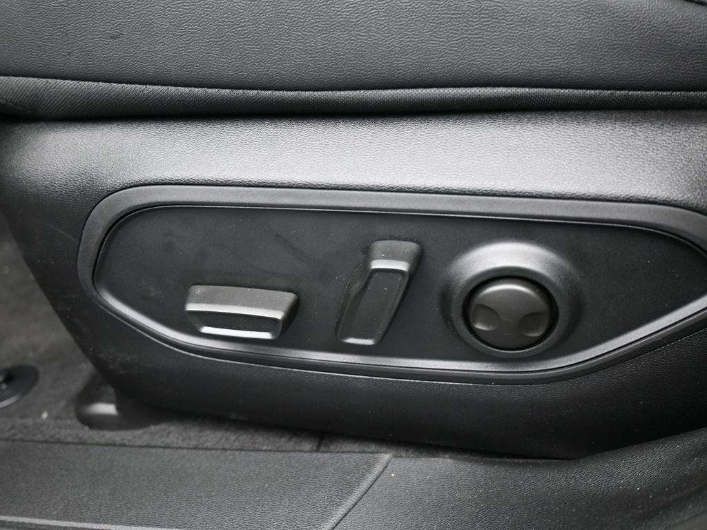 New 2026 Bright White Clearcoat Jeep Overland image 13