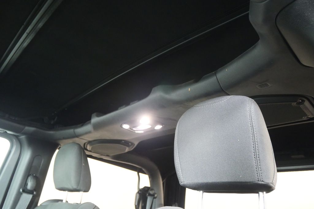 Thumbnail: 2020 Jeep Wrangler - 12