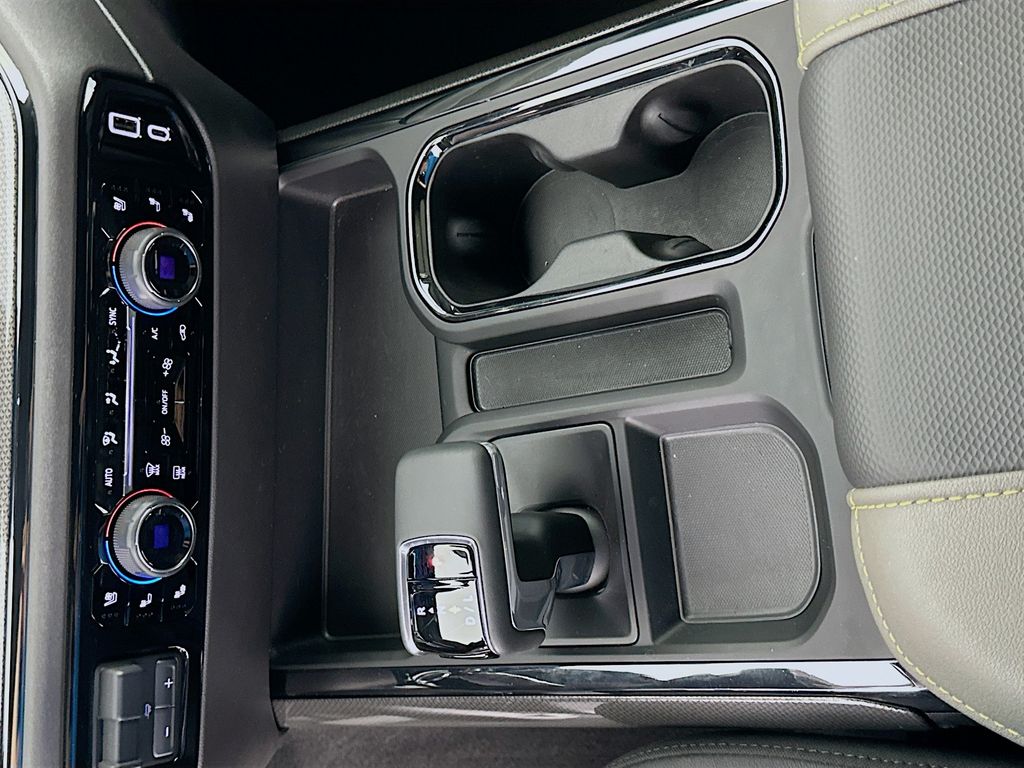 Thumbnail: 2025 Chevrolet Silverado 1500 - 17