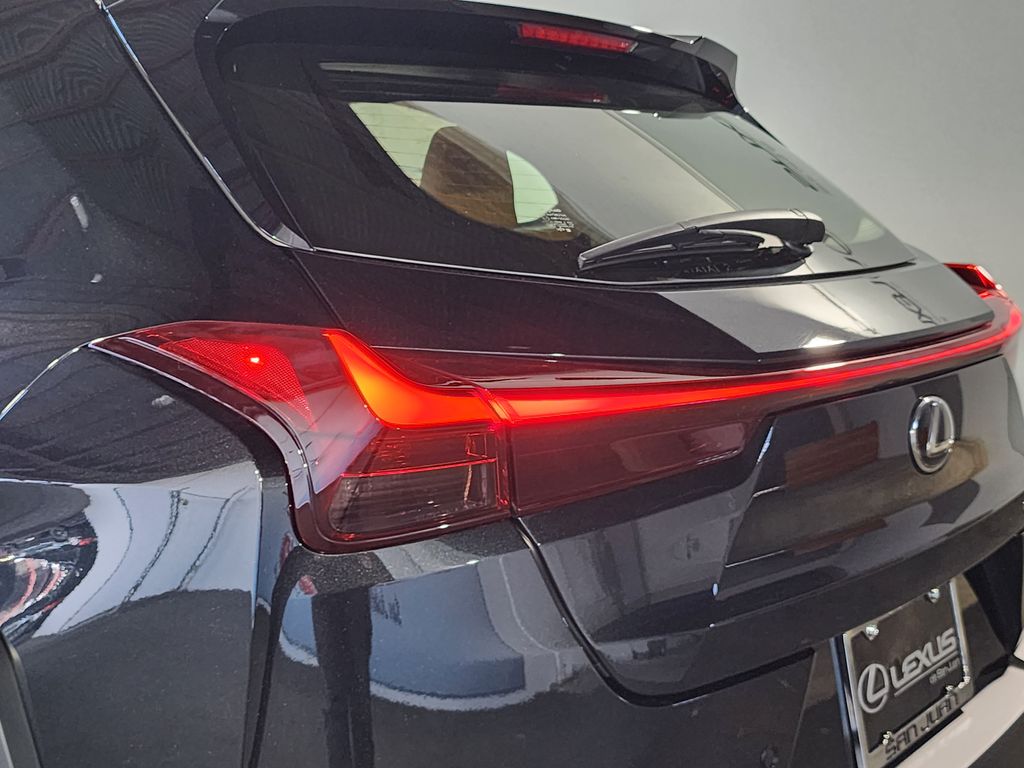 Thumbnail: 2026 Lexus UX - 10