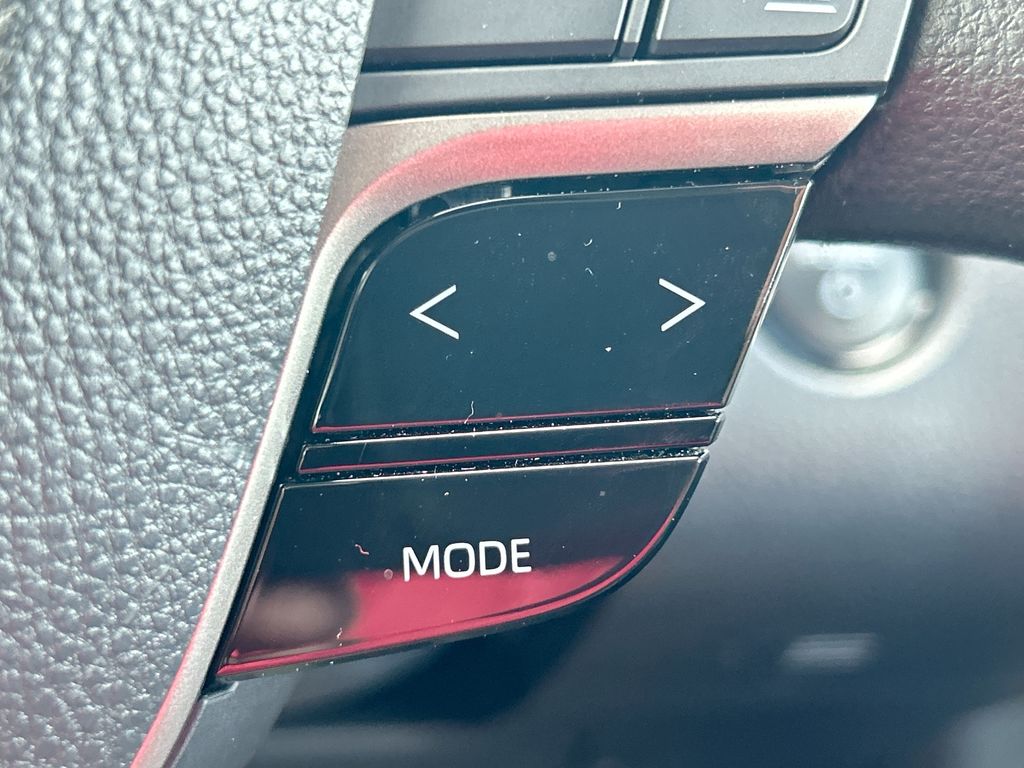 Thumbnail: 2025 Toyota Camry - 17