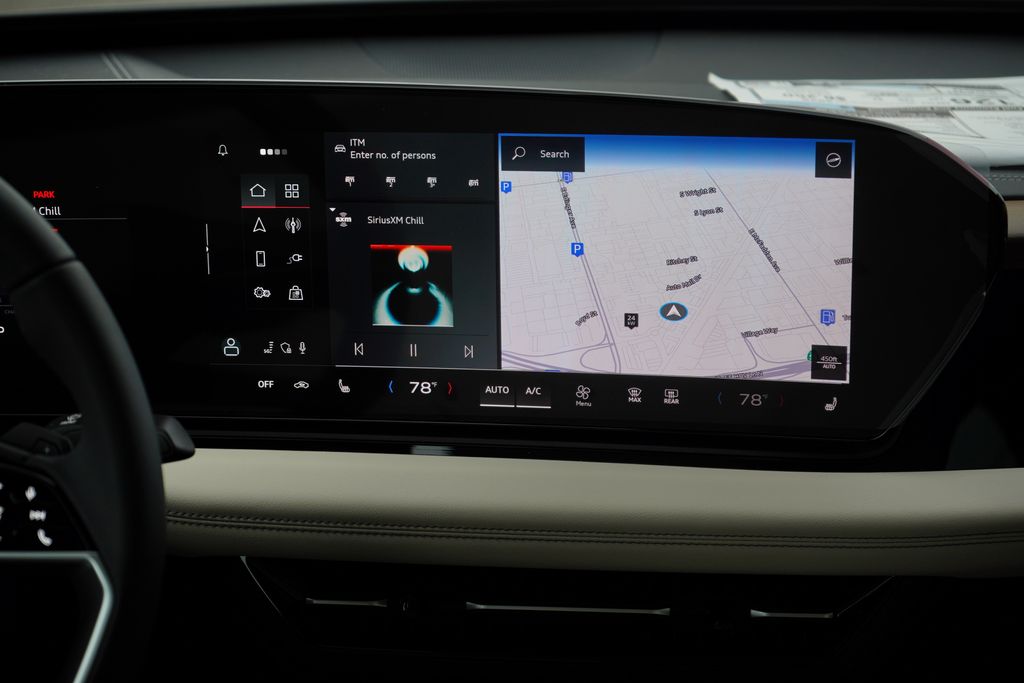 Thumbnail: 2025 Audi e-tron S - 10