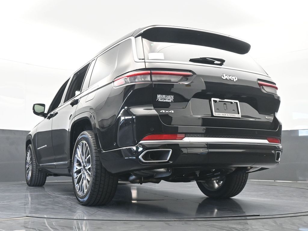 New 2025 Diamond Black Crystal Pearlcoat Jeep Summit image 69