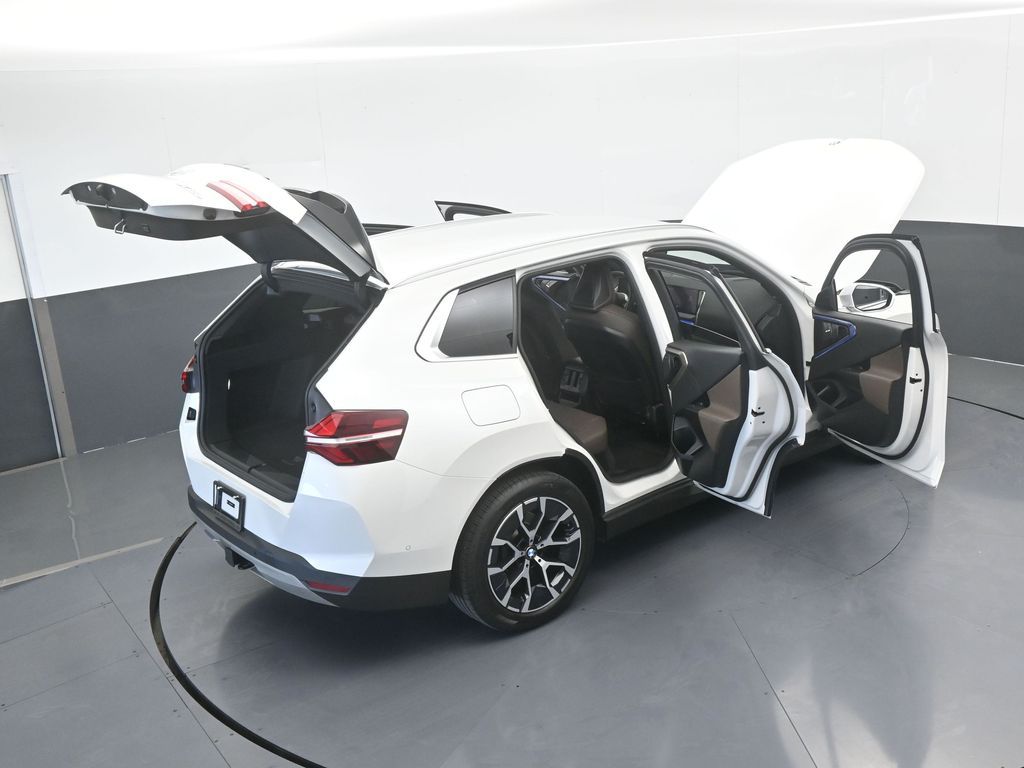 Used 2025 Mineral White Metallic BMW 30 xDrive image 73