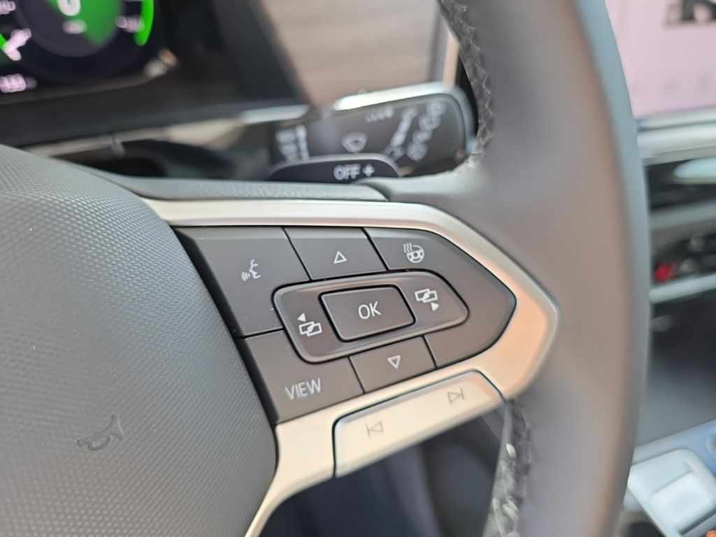 2026 Volkswagen Atlas 2.0T SEL Premium R-Line White/off-white at Auto Express Mitsubishi