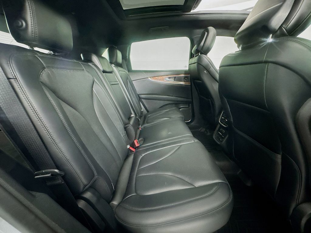 Used Car 2020 Lincoln Nautilus  Reserve For Sale Under $25,000 In Austin, Texas