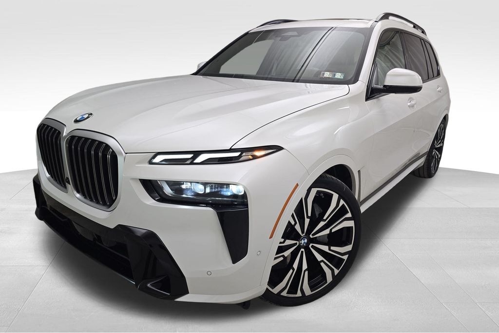 2026 BMW X7 40i's photo