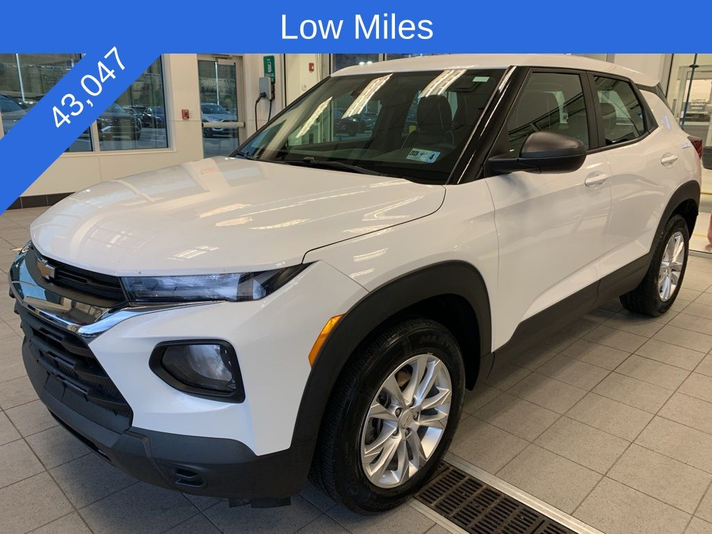 Used 2021 White Chevrolet LS image 2