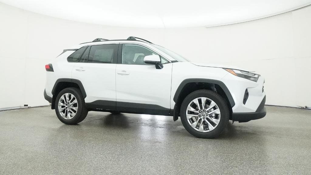 Thumbnail: 2025 Toyota RAV4 - 21