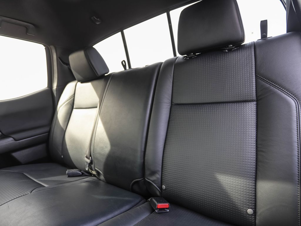 Thumbnail: 2023 Toyota Tacoma - 21