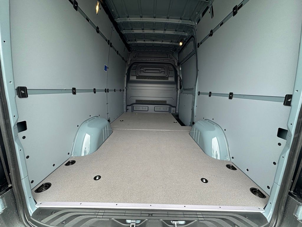 2024 Mercedes-Benz Sprinter 2500 Cargo 144 WB 21