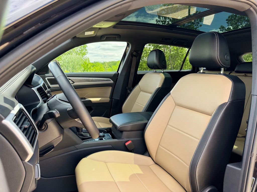2022 Volkswagen Atlas Cross Sport 3.6L V6 SE w/Technology photo