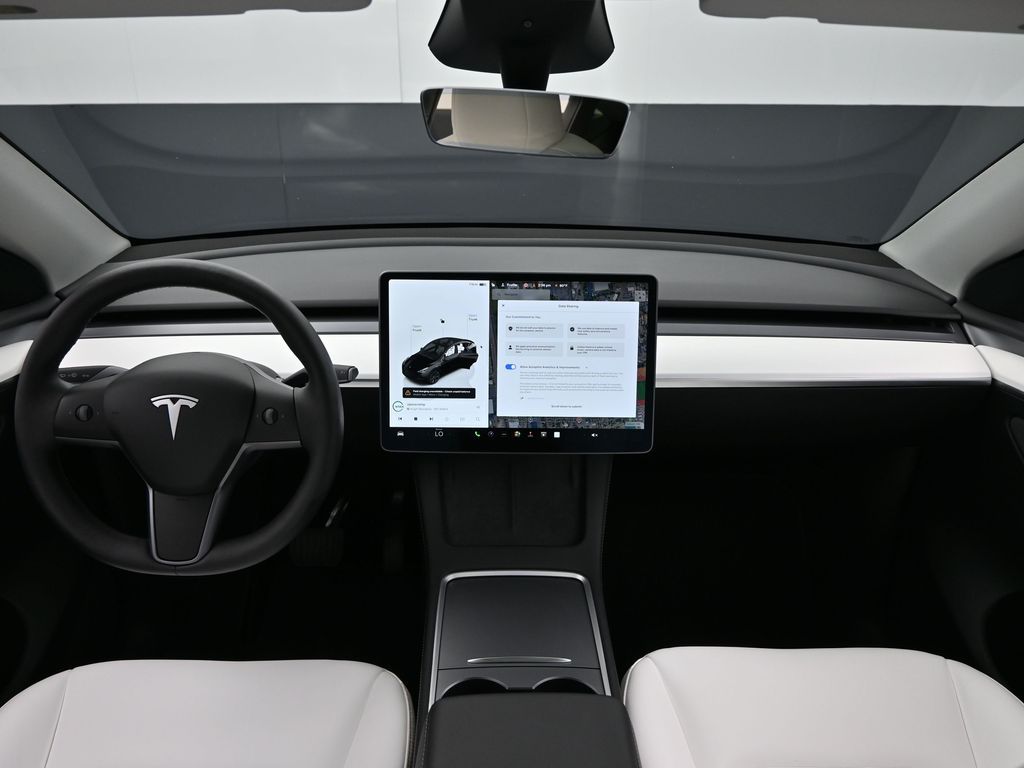 2025 Tesla Model Y Long Range Dual Motor All-Wheel Drive
