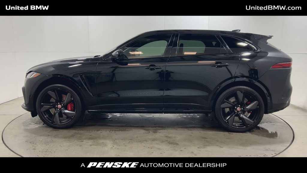 2023 Jaguar F-Pace SVR 5