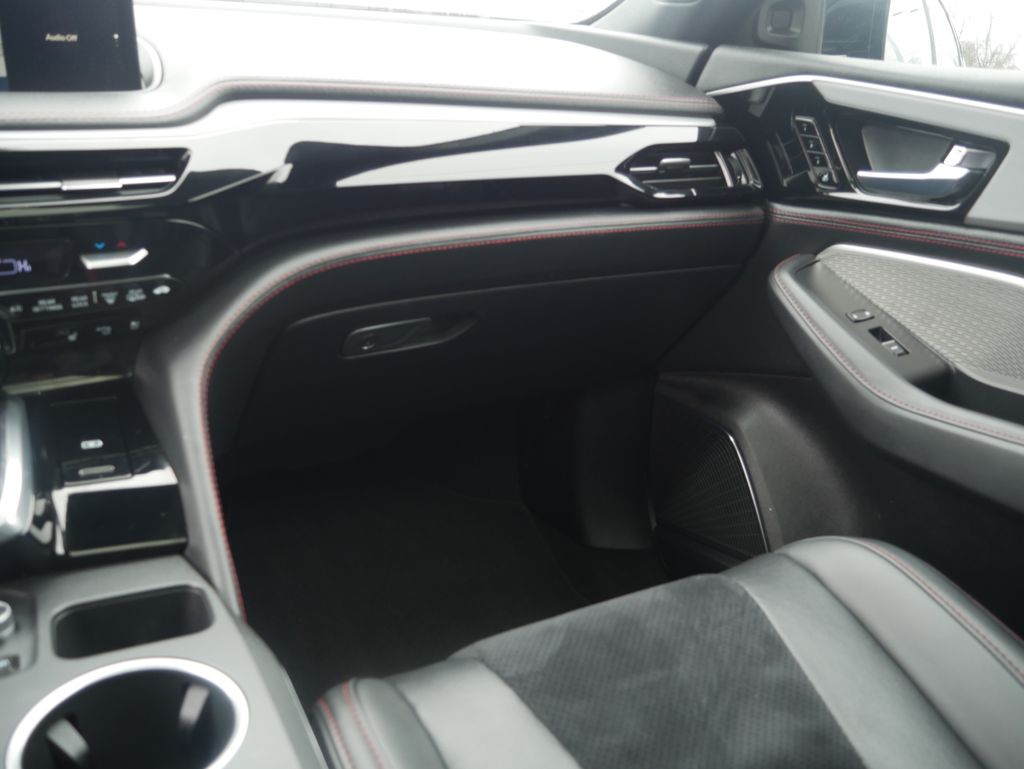 Thumbnail: 2023 Acura MDX - 32