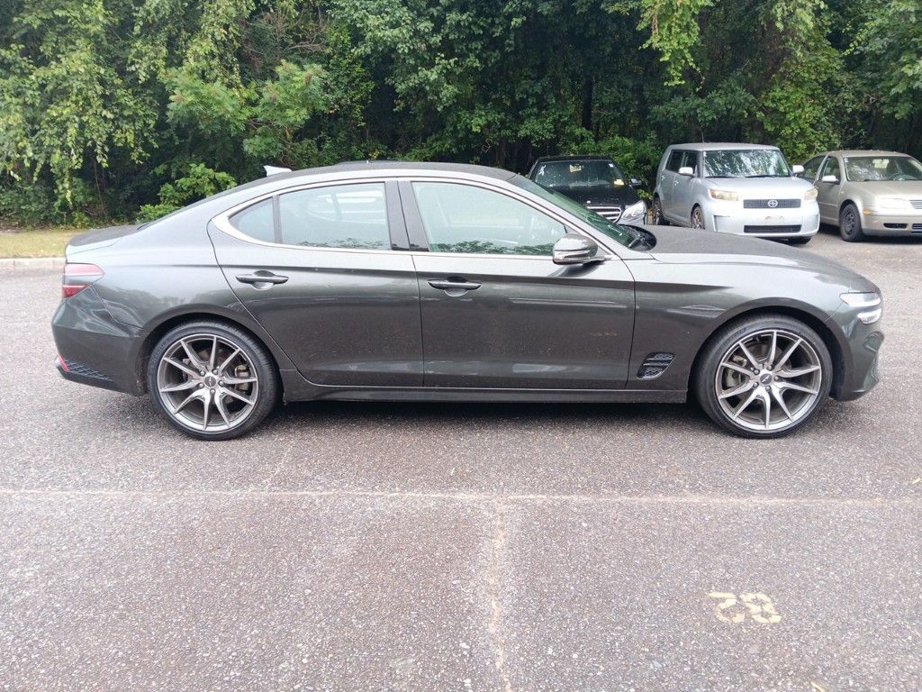 2023 Genesis G70 2.0T 12