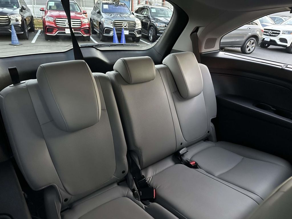 Thumbnail: 2020 Honda Odyssey - 27