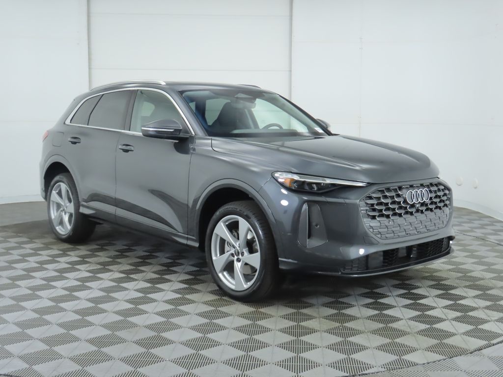 Thumbnail: 2025 Audi Q5 - 4