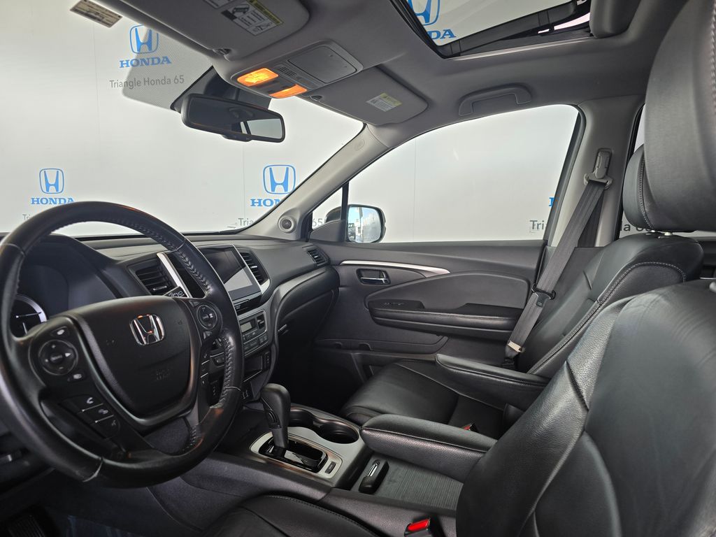 Thumbnail: 2016 Honda Pilot - 10