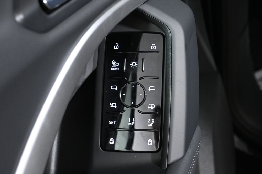 Thumbnail: 2025 Audi Q5 - 25