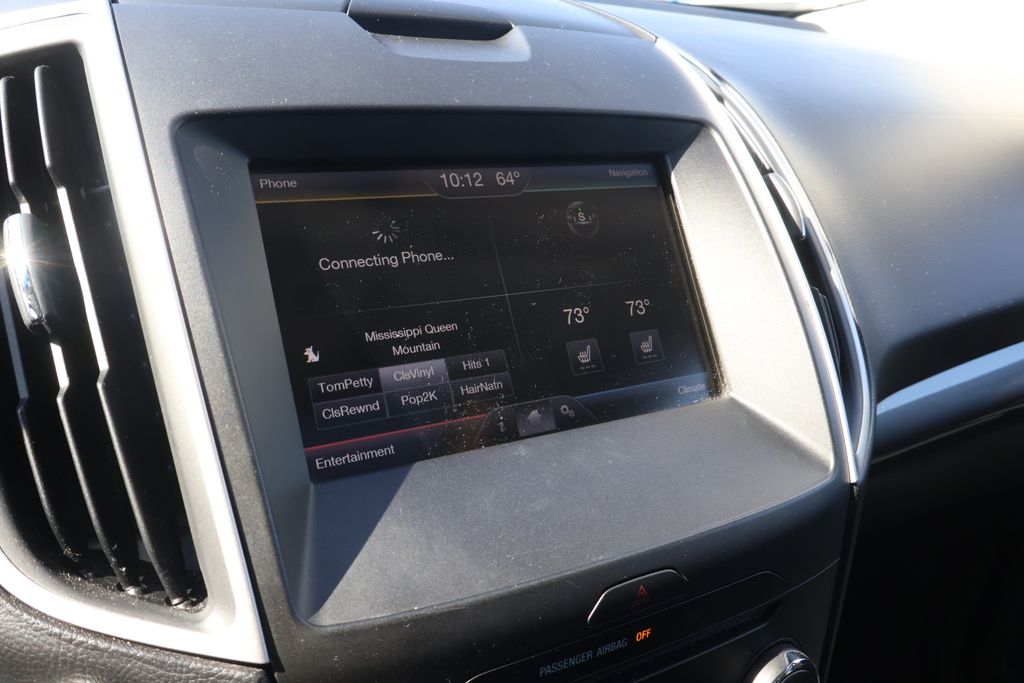 Thumbnail: 2015 Ford Edge - 23