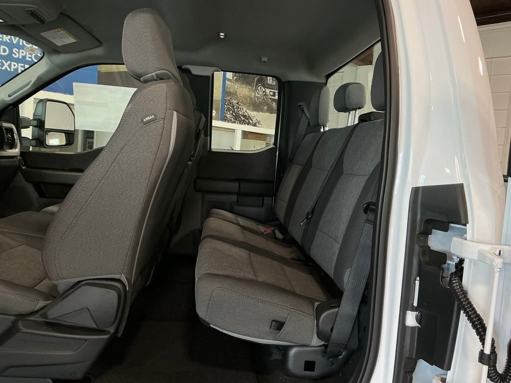 2025 Ford F-350SD  photo
