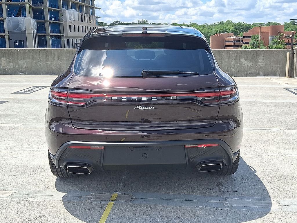 Thumbnail: 2025 Porsche Macan - 9