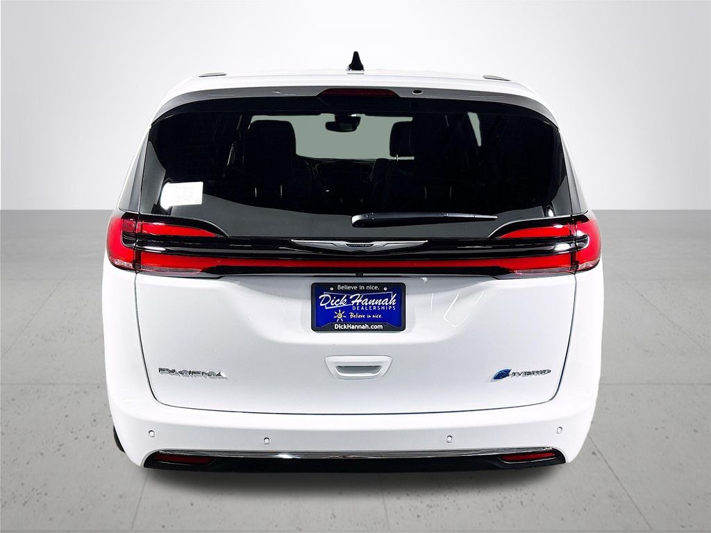 2025 Chrysler Pacifica Hybrid Select