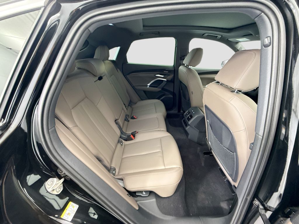Thumbnail: 2026 Audi Q5 - 21