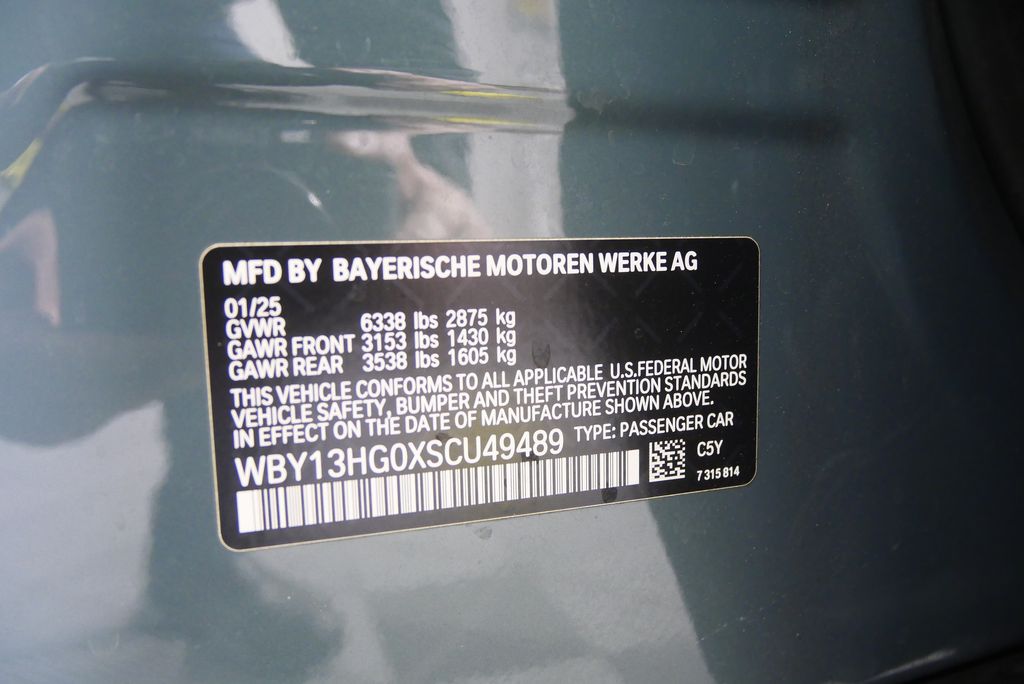 Thumbnail: 2025 BMW i5 - 31