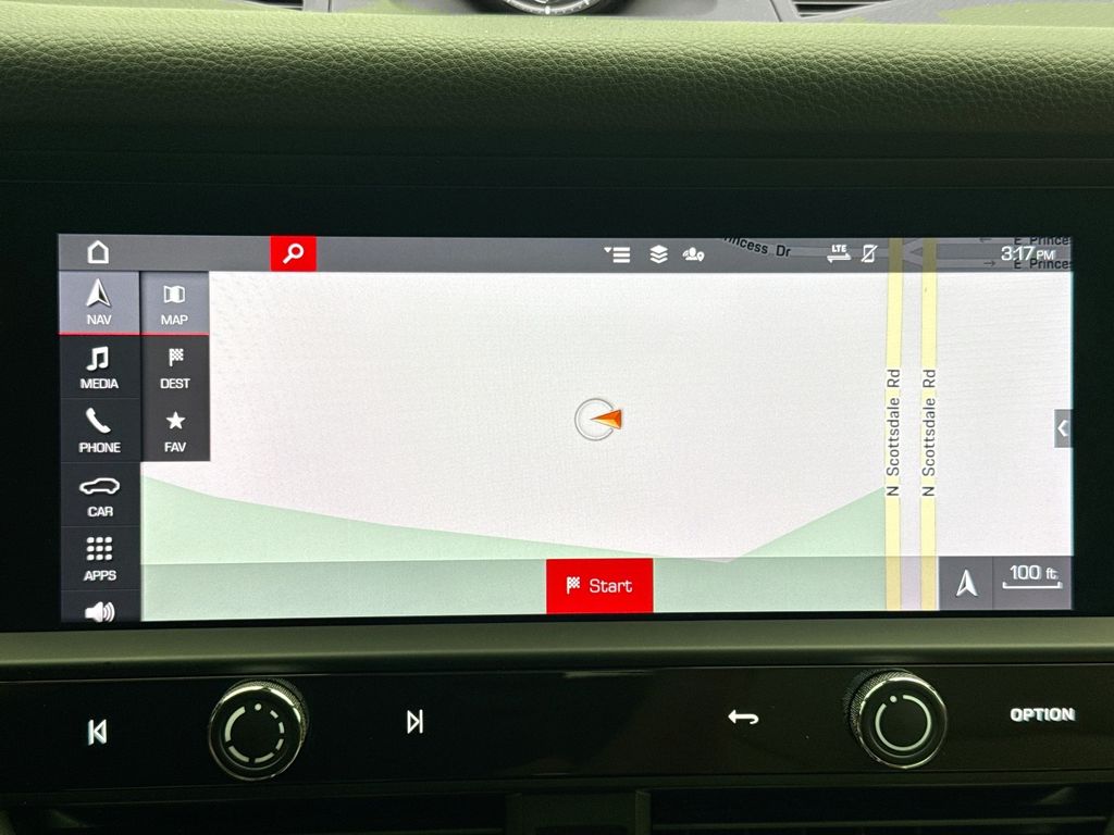 Thumbnail: 2024 Porsche Macan - 16