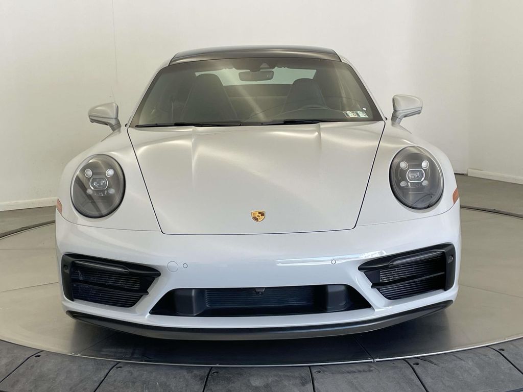 2024 Porsche 911 Carrera GTS - 9