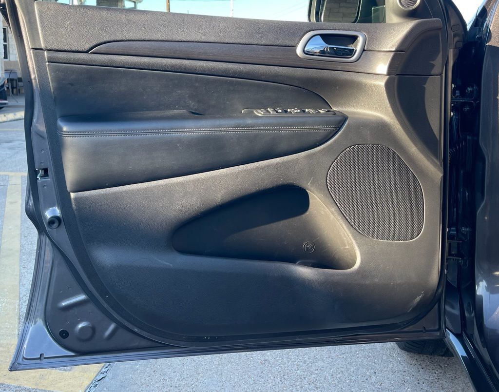 2018 Jeep Grand Cherokee Altitude Gray at Autostrade