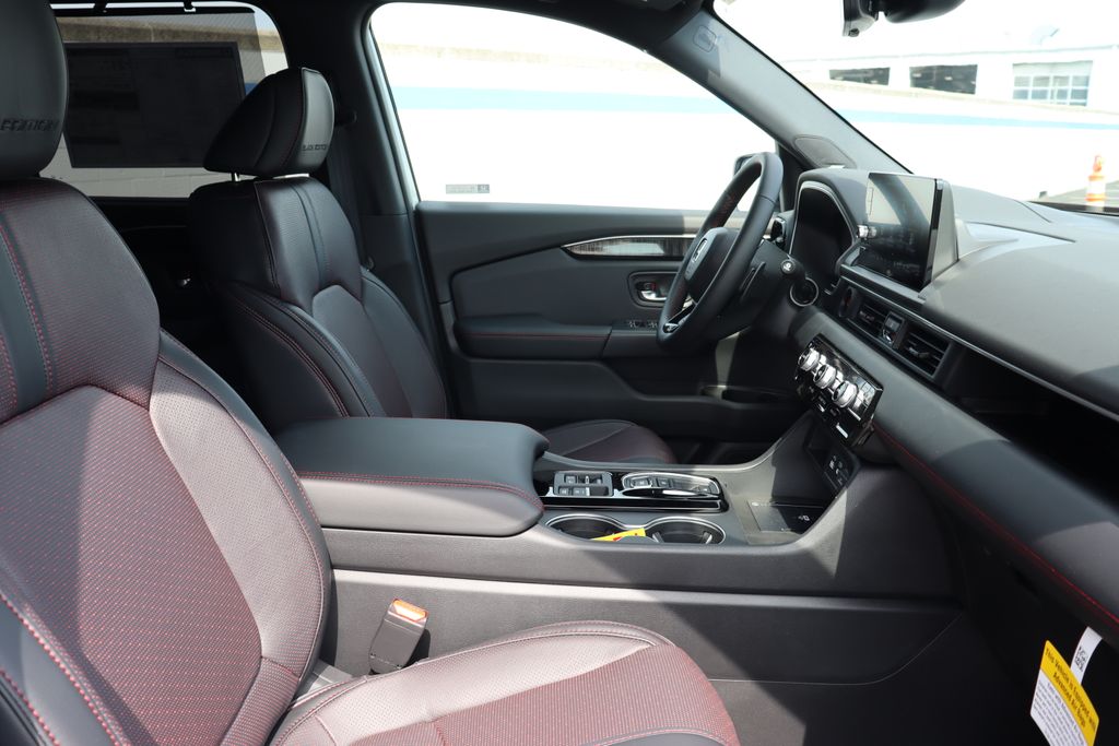 Thumbnail: 2025 Honda Pilot - 23