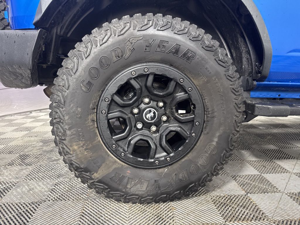 Thumbnail: 2022 Ford Bronco - 14