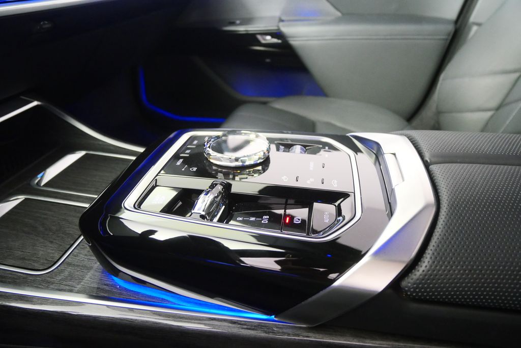 Thumbnail: 2025 BMW i7 - 26