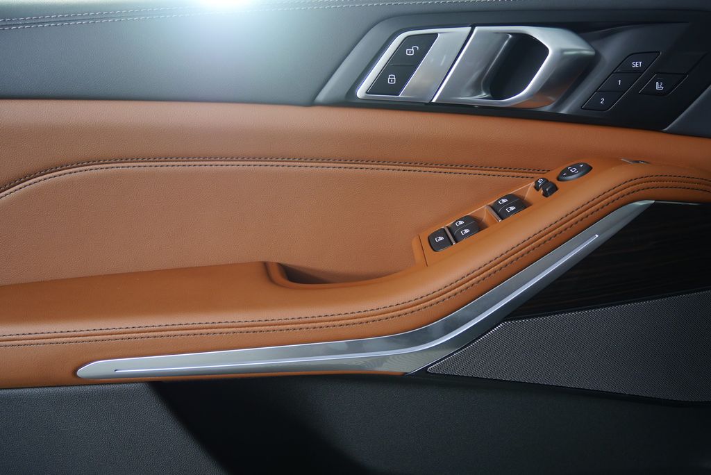 Thumbnail: 2026 BMW X5 - 9