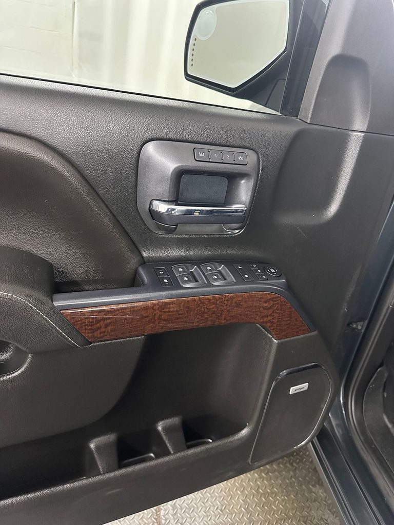 used 2018 GMC Sierra 1500 car, priced at $27,985