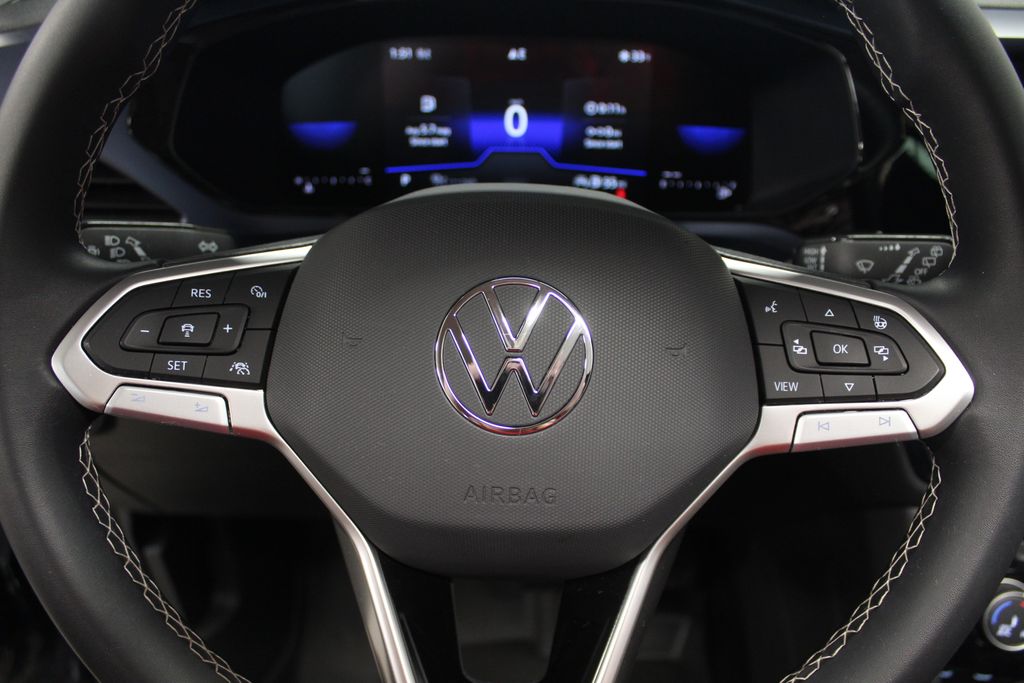 Thumbnail: 2023 Volkswagen Taos - 17