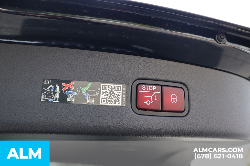 Used 2025 Black Mercedes-Benz GLC 350e image 21