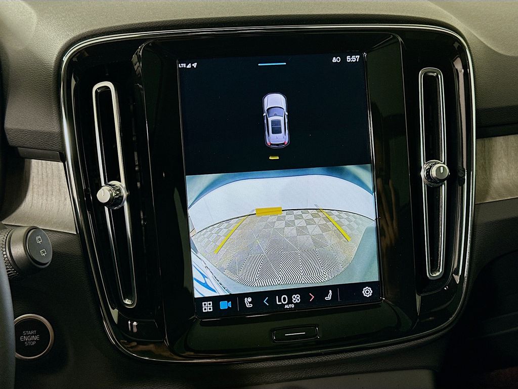2023 Volvo XC40 B5 Plus 13