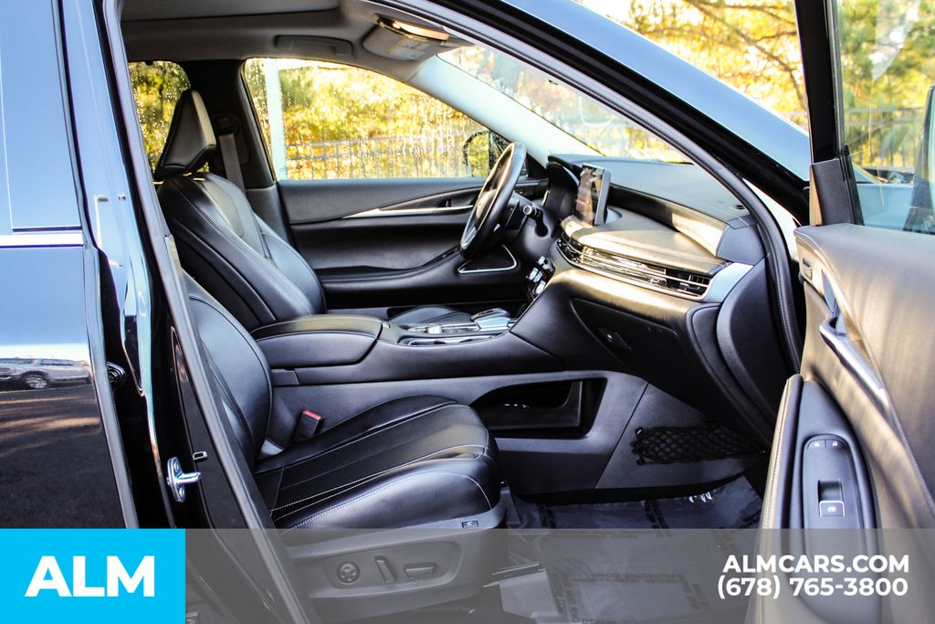 Used 2023 Black INFINITI Sensory image 23