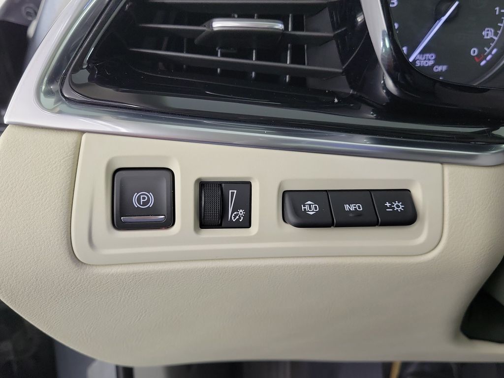 2021 Cadillac XT6 Premium Luxury Gray at Tom Peacock Cadillac