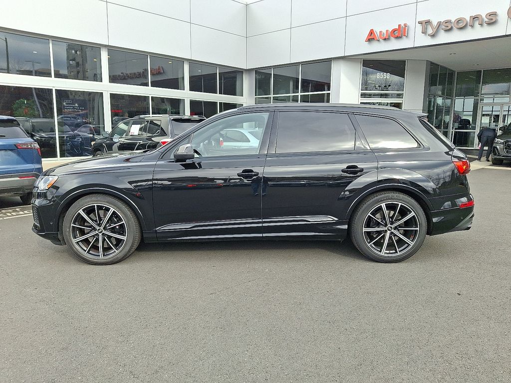 Thumbnail: 2023 Audi SQ7 - 7