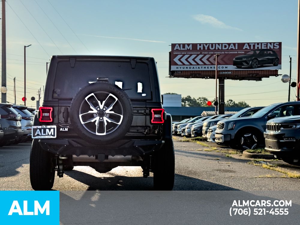 Used 2021 Black Jeep Unlimited Rubicon image 5