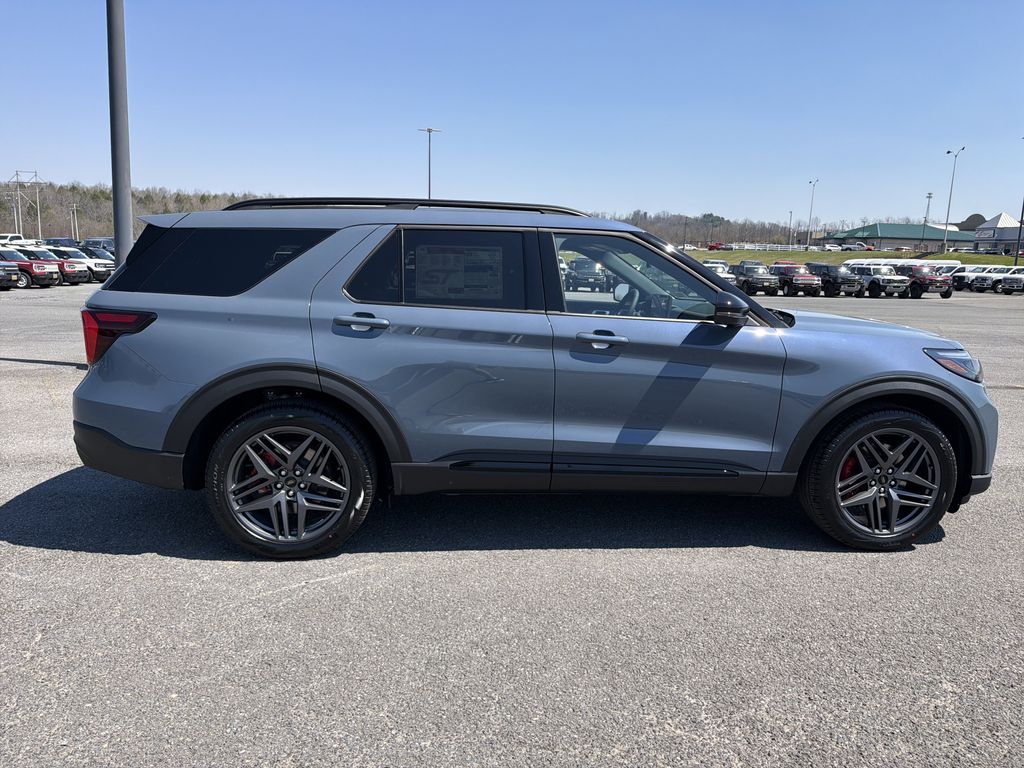 View vehicle photo 5