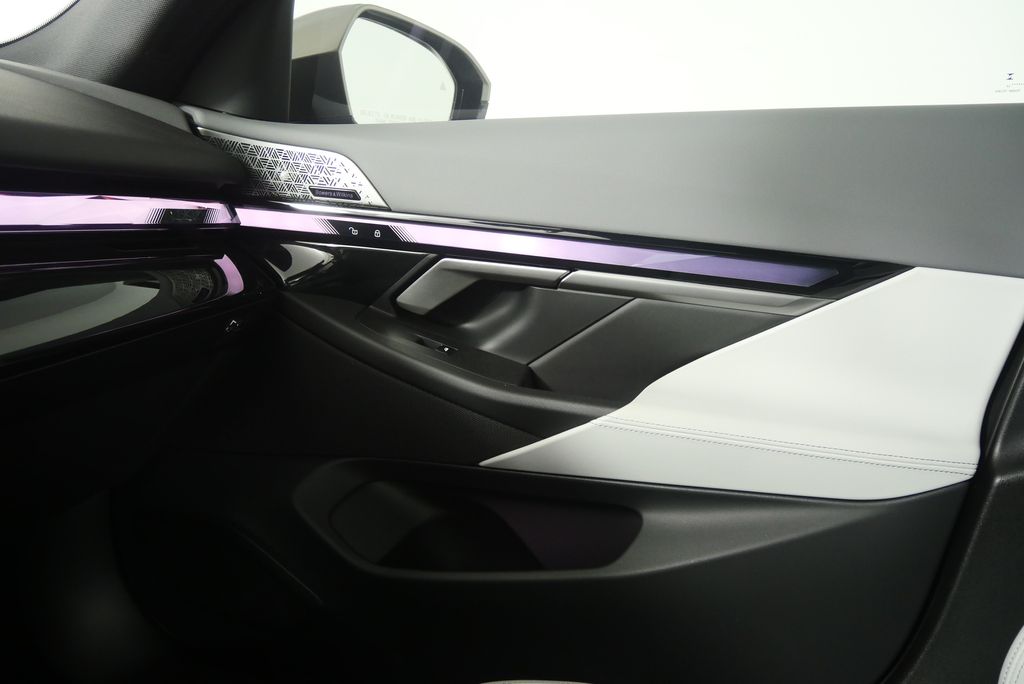 Thumbnail: 2024 BMW i5 - 31