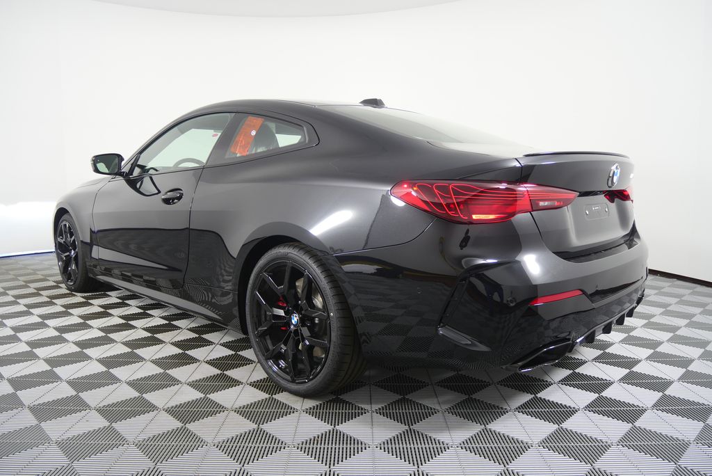 Thumbnail: 2026 BMW 4 Series - 5